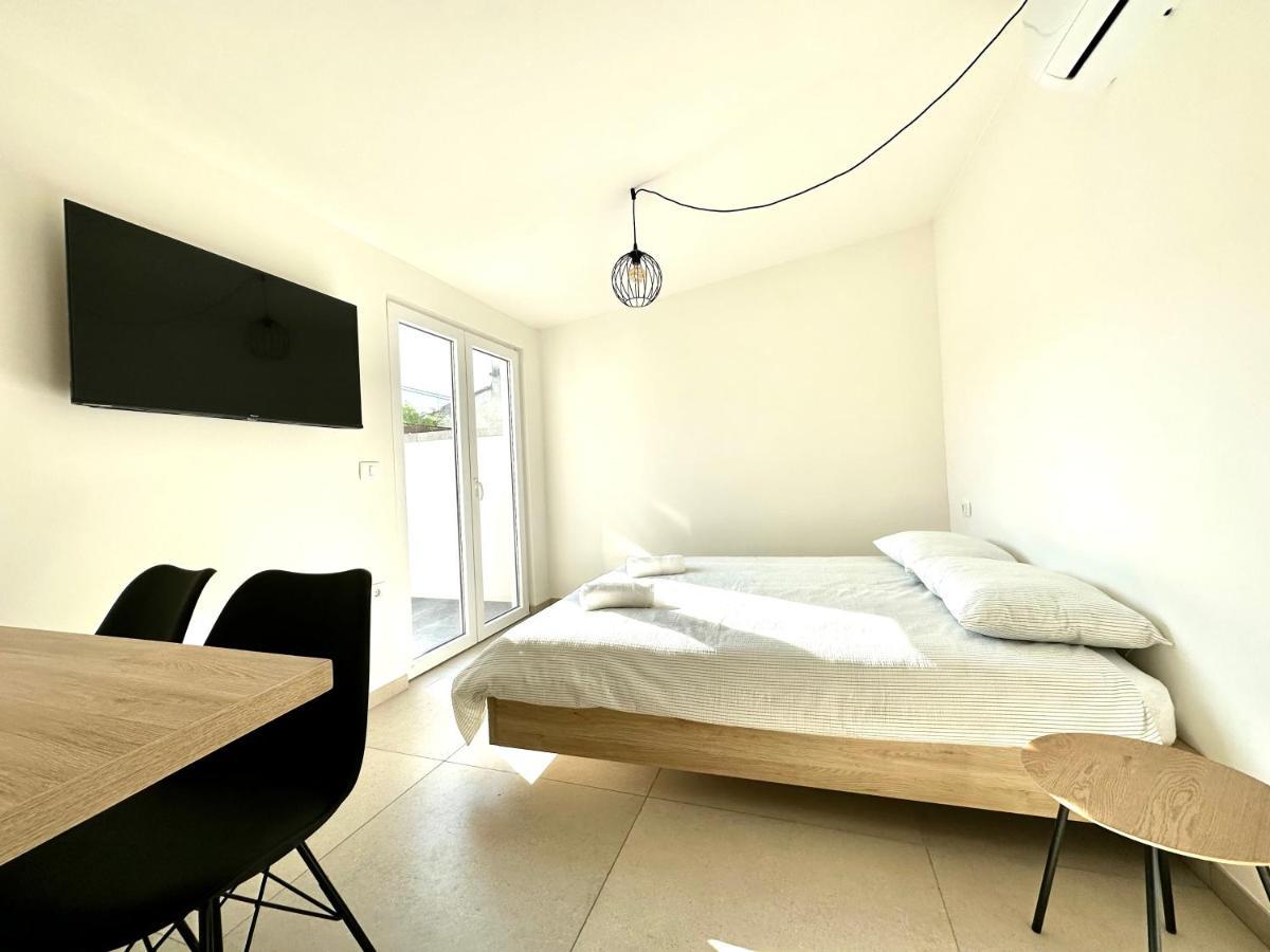 Damir Skomina Apartments Koper Exteriör bild